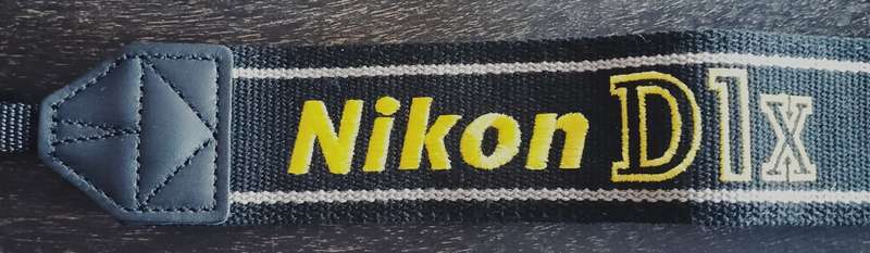 Vintage unused Nikon D1X camera strap (MC35)