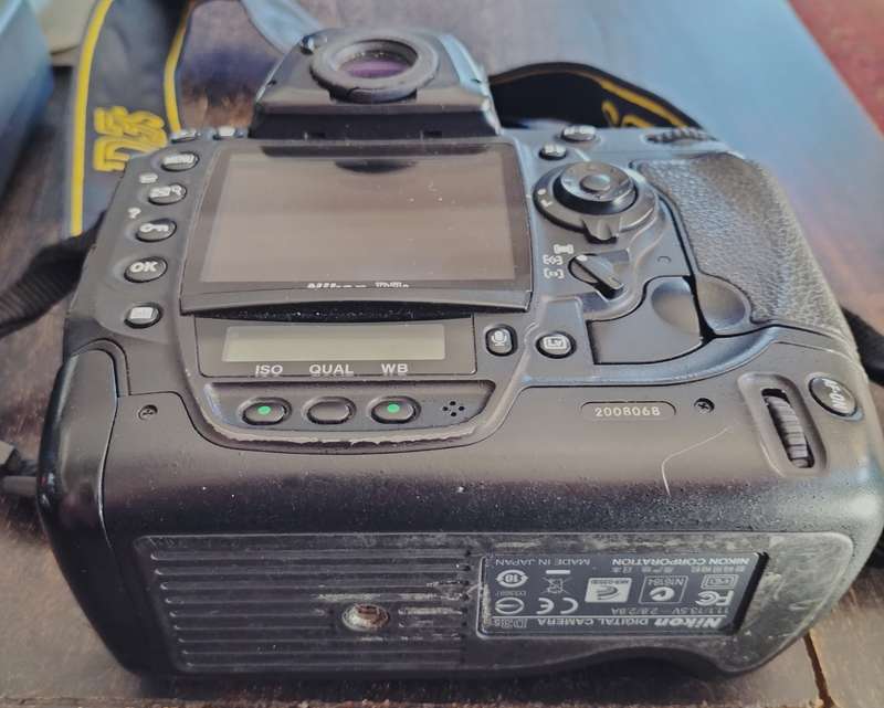 Nikon D3S Camera body - boxed (MD1)