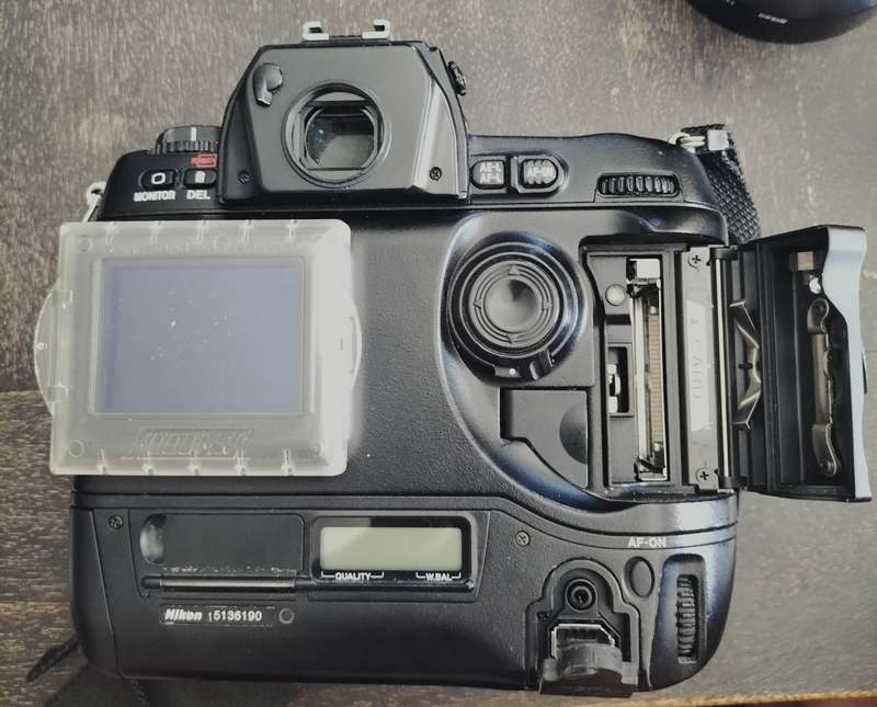 Nikon D1X Camera with 35-70mm lens (MD2)