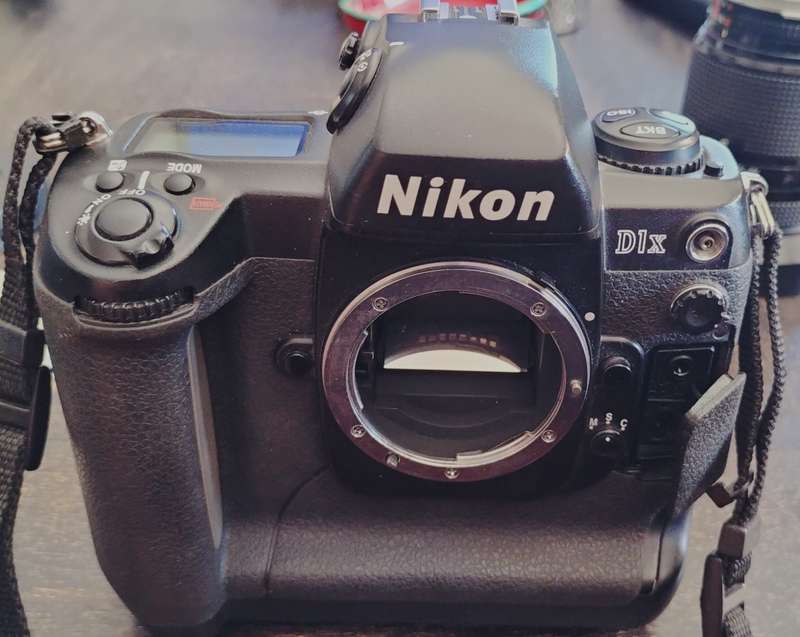 Nikon D1X Camera with 35-70mm lens (MD2)