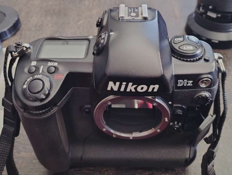 Nikon D1X Camera with 35-70mm lens (MD2)