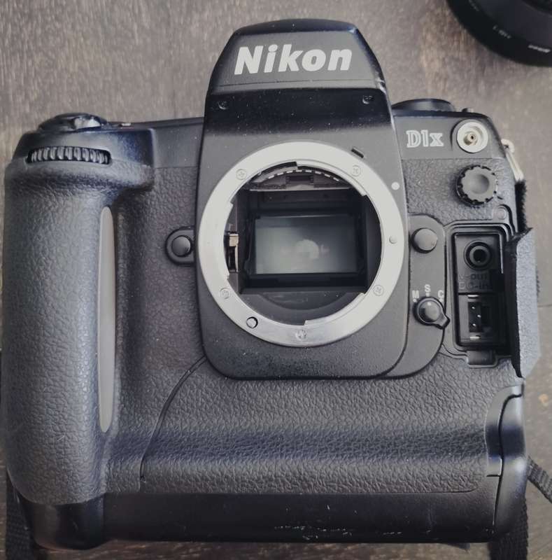 Nikon D1X Camera with 35-70mm lens (MD2)