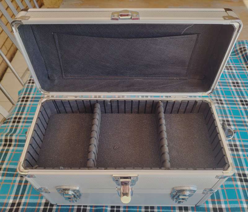 Neat little double layer aluminium camera case (MD38)