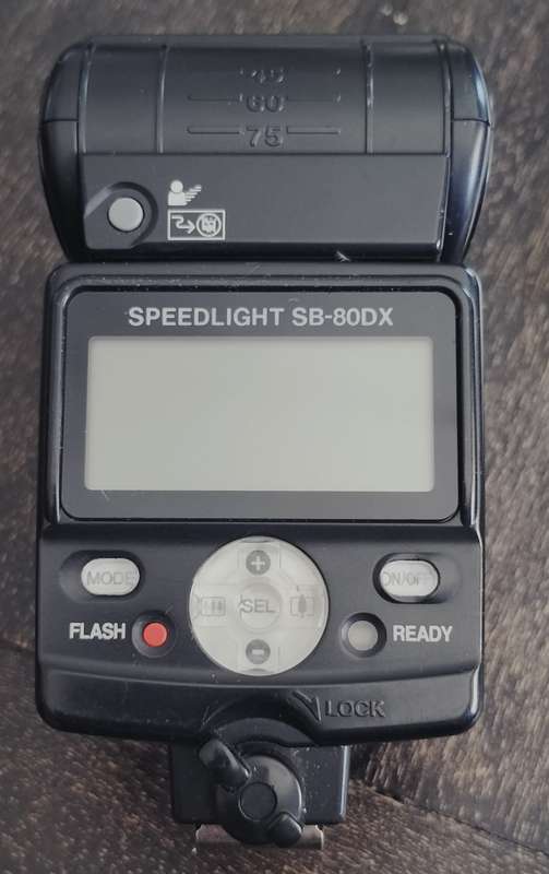 Nikon Autofocus Speed light SB-80DX (MD16)