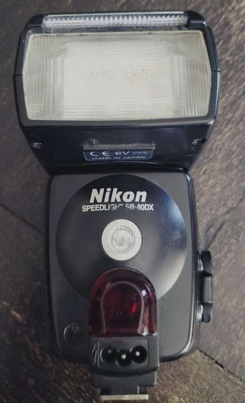 Nikon Autofocus Speed light SB-80DX (MD16)