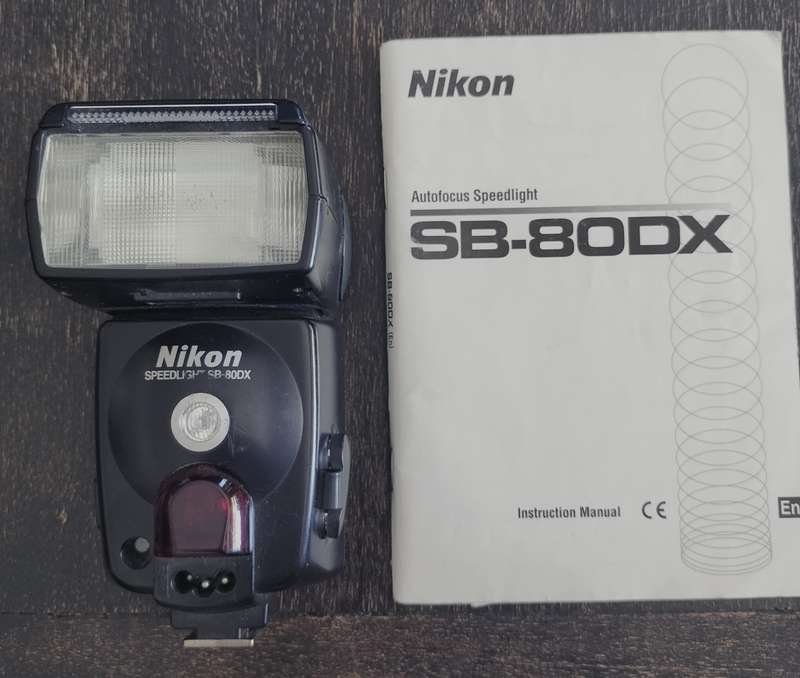 Nikon Autofocus Speed light SB-80DX (MD16)
