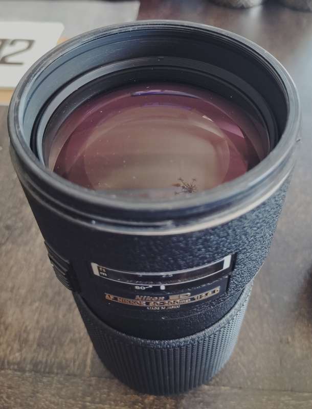 Nikon ED lens - AF Nikkor 80-200mm 1:2.8 D (MD22)