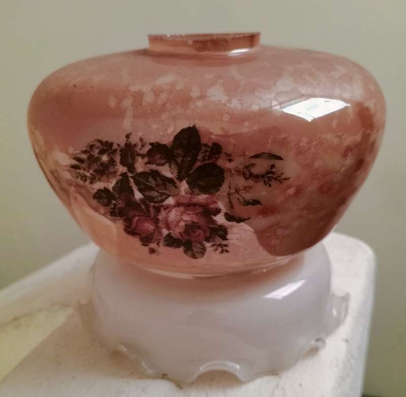 Vintage lamp / ceiling light (delicate)