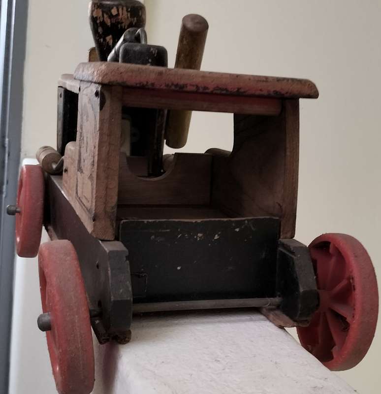Vintage wooden toy locomotive by Toyland Lines (52cm in length)