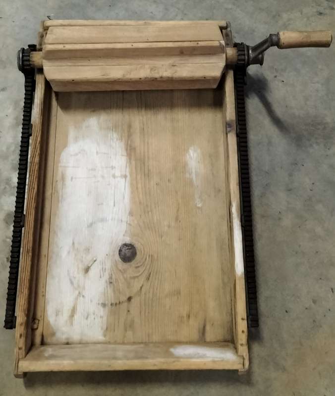 Vintage butter roller (80 x 50cm)