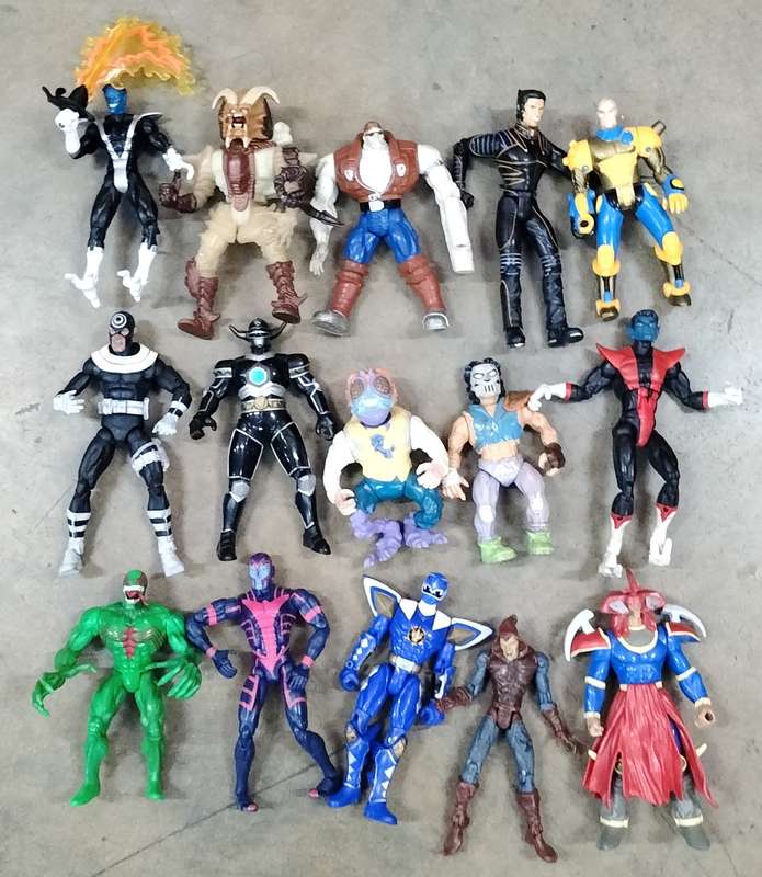 Vintage toy - Mix of figurines (x15)