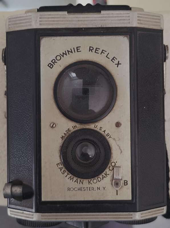 Boxed Brownie Reflex camera (circa 1940)