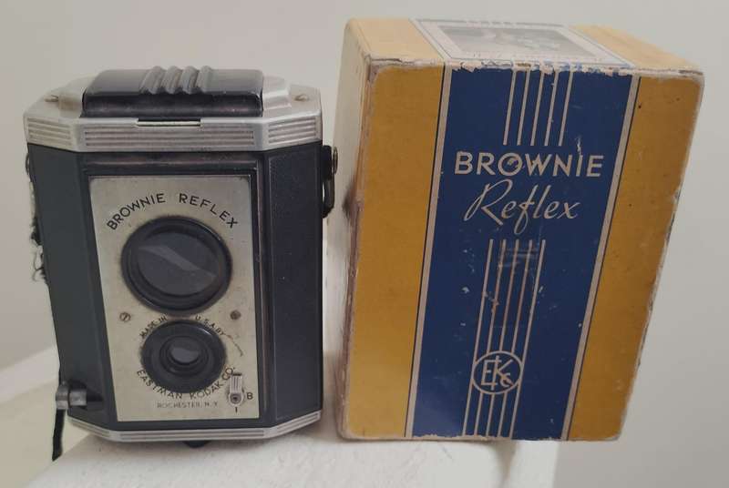 Boxed Brownie Reflex camera (circa 1940)