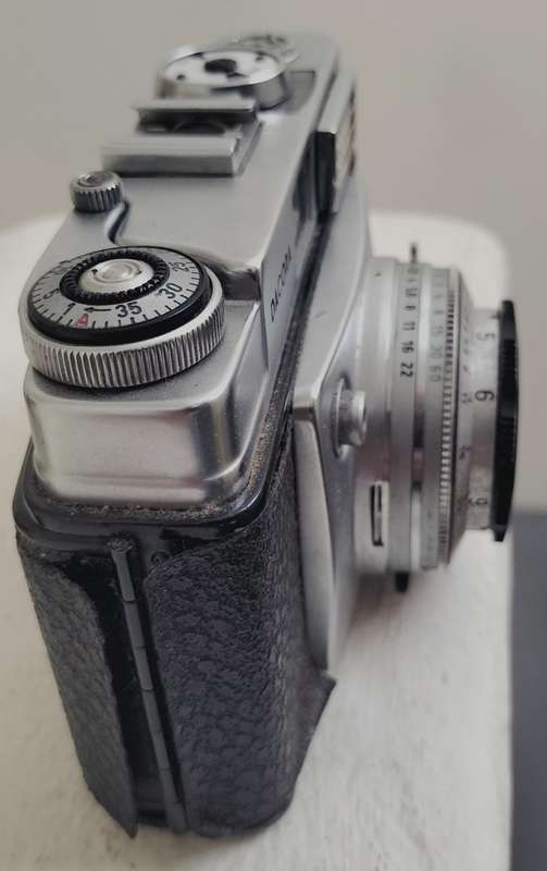 Vintage Dacora Super Dignette 35mm SLR camera (with minor issues)
