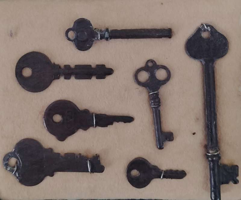Home made wall mounted key ring holder