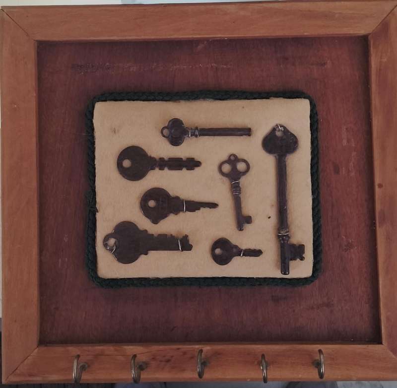 Home made wall mounted key ring holder