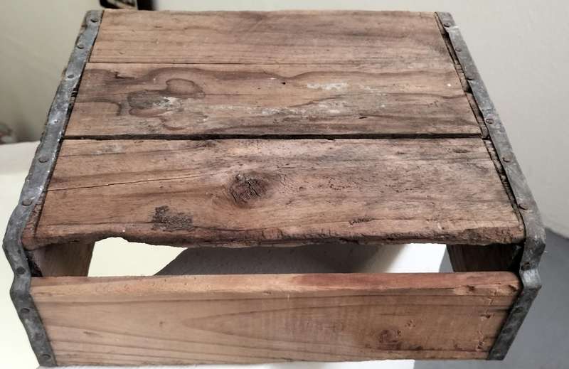 Vintage wooden bottle crate - Drakensberg bottlers - Bethlehem LPm