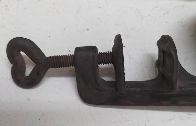 Vintage Spong bean/vegetable slicer