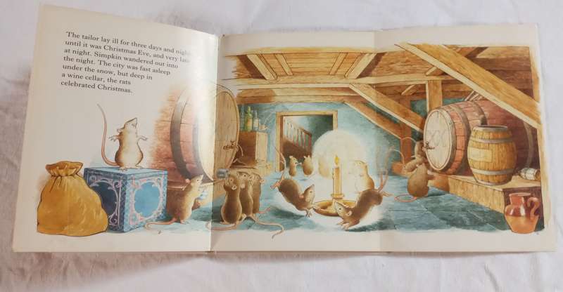 The Tailor of Gloucester - a lift-the-flap book - Beatrix Potter Hardcover