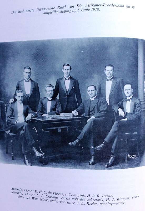 'n Volk Staan Op Uit Sy As - L J Erasmus - Hardeband