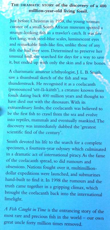A Fish Caught in Time - The Search for the Coelacanth - Samantha Weinberg - Hardcover