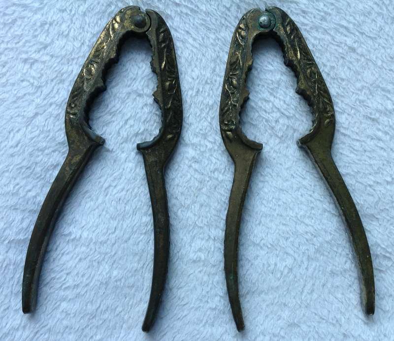 Pair of antique French Brass Nutcrackers with engraved leaf decor - early 20th century