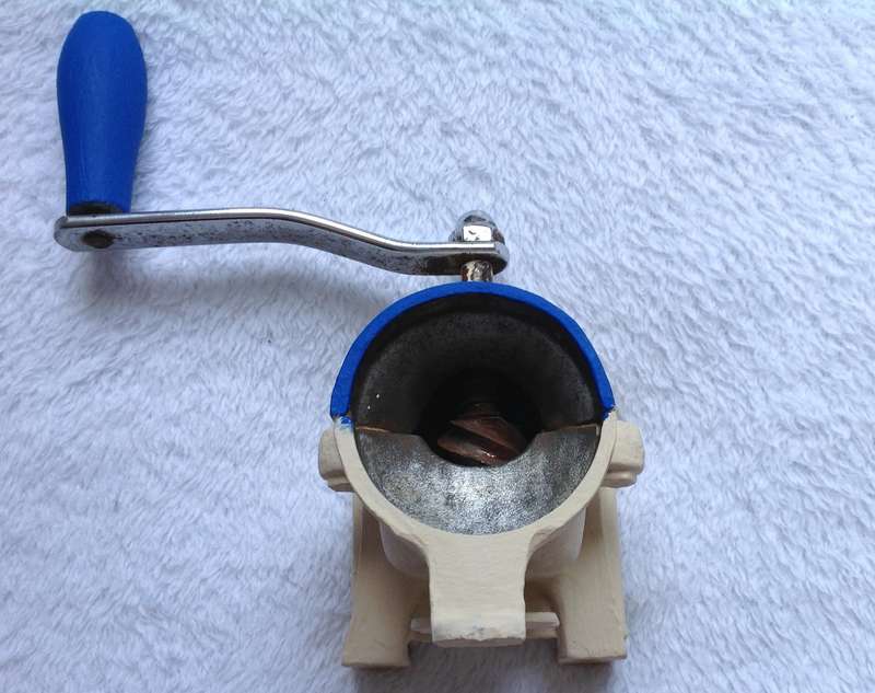Vintage Dutch Wall Mounted Coffee Bean Grinder - Cream and Royal Blue