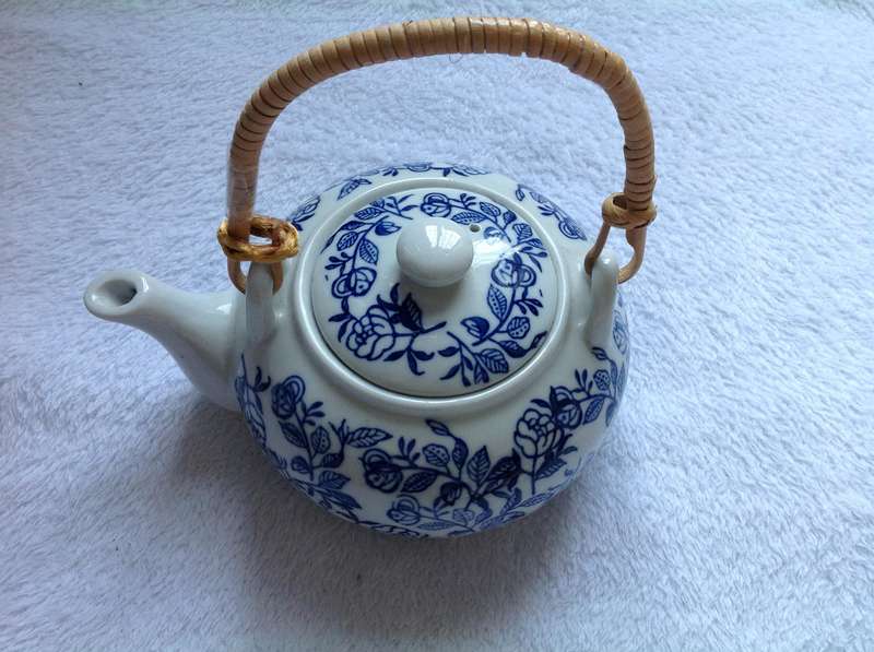 Blue and White Oriental teapot with Bamboo handle