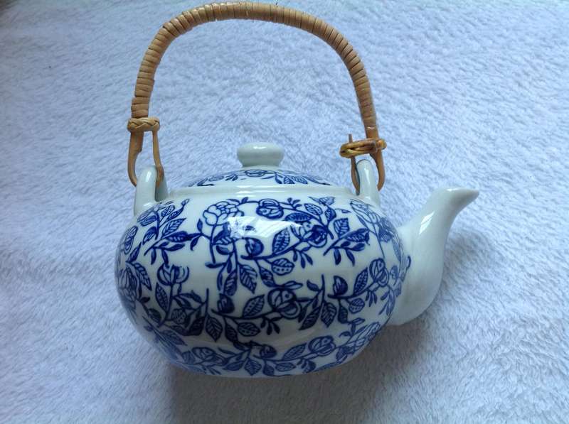 Blue and White Oriental teapot with Bamboo handle