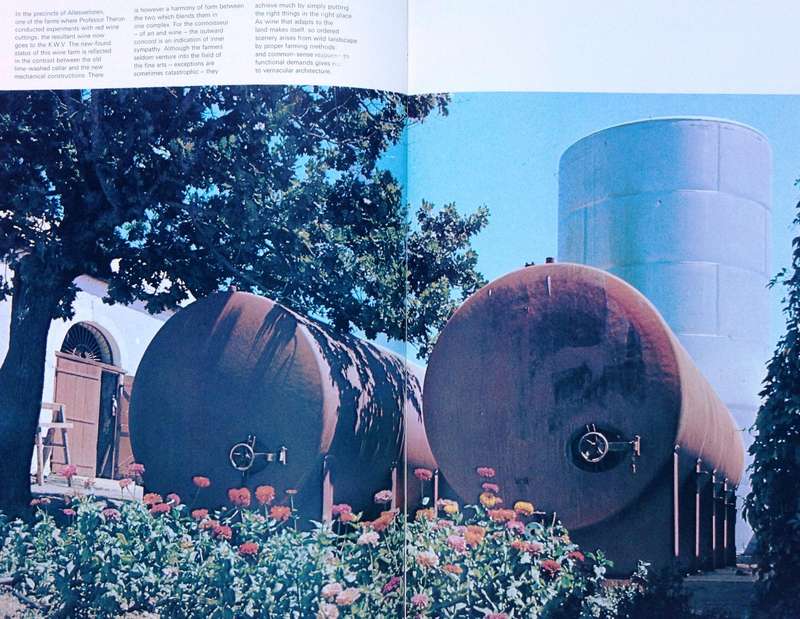 Red Wine in South Africa - Barrie Bierman - Hardcover    Edited by Merwe Scholtz