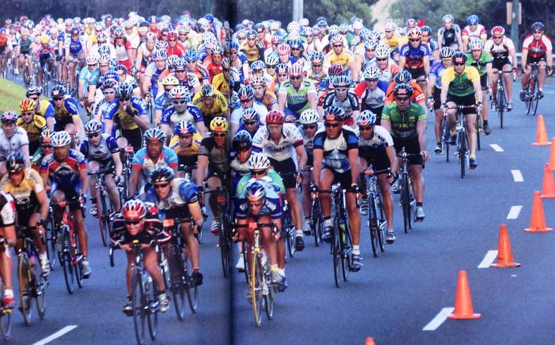 The Cycle Tour - Mike Wills       With a foreword by Phil Liggett