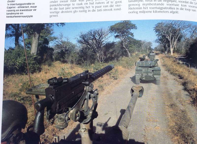 De Luxe Versamelaarsuitgawe Suid-Afrika se Grens Oorlog 1966 - 1989 - Willem Steenkamp - Geteken