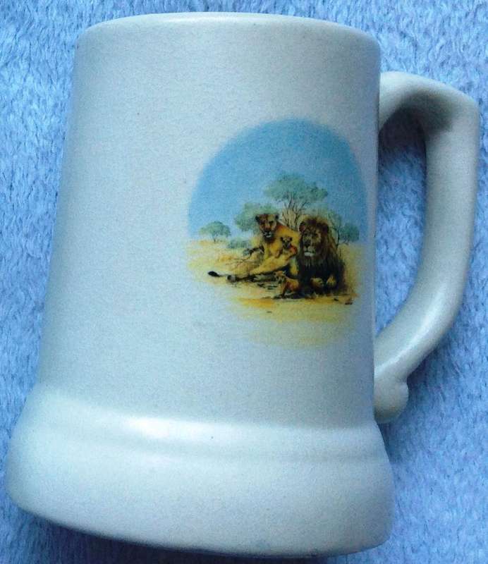 Lion Bushveld Scene Beer Mug