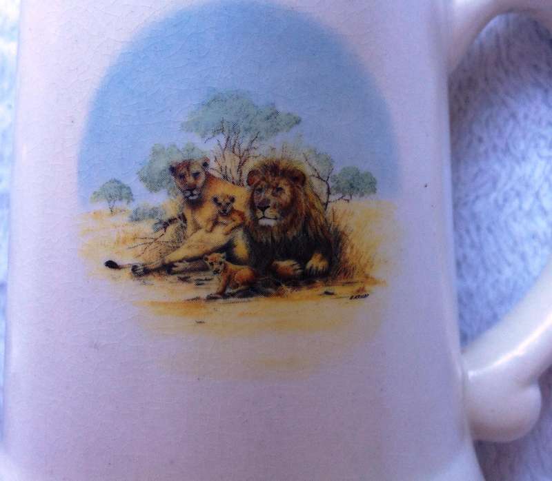 Lion Bushveld Scene Beer Mug