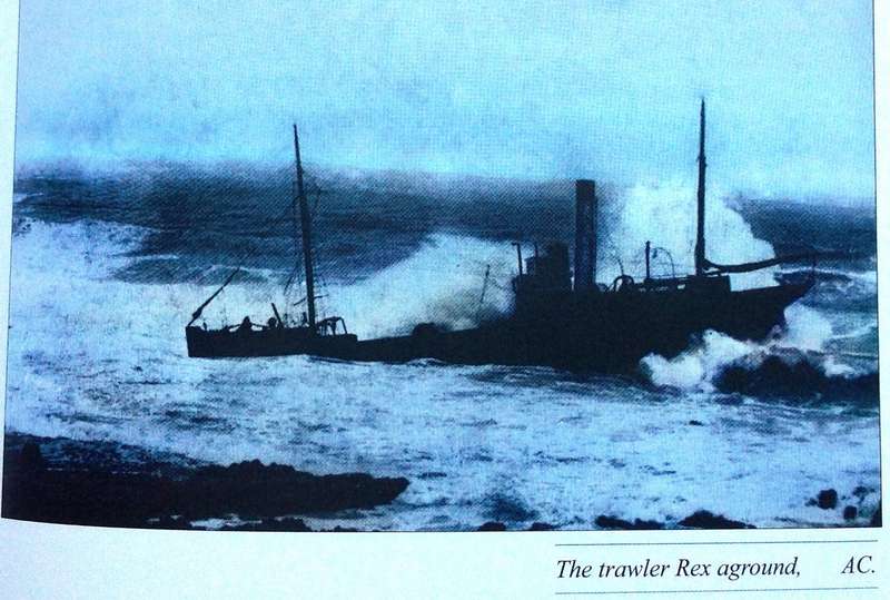 On the Rocks-Memorable South Peninsula Shipwrecks 1853-1968-Michael Walker- Book signed by Author