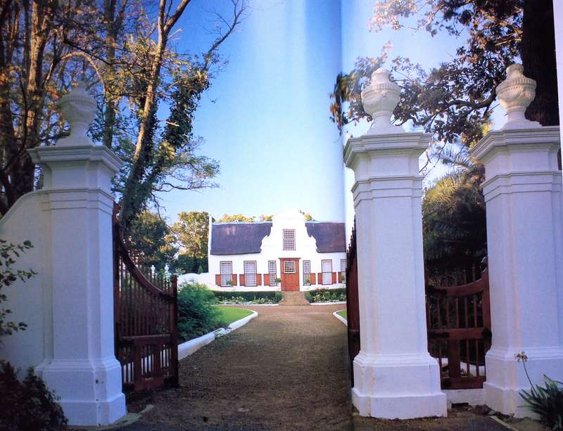 Colonial Houses of South Africa - Graham Viney - photographs by Alain Proust - Hardcover