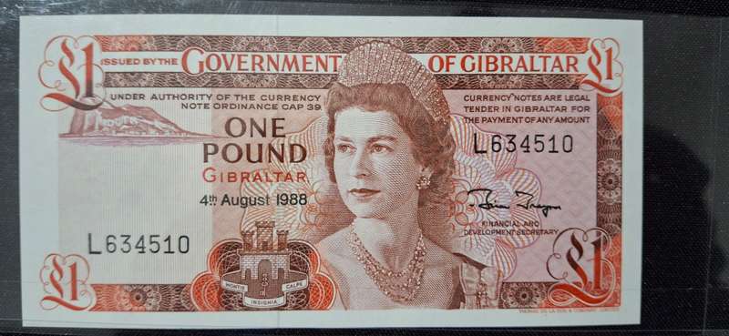 QUEEN ELIZABETH 11 GOVERNMENT OF GIBRALTAR 1 POUND  NUMBER L634510 UNCIRCULATED SCARCE