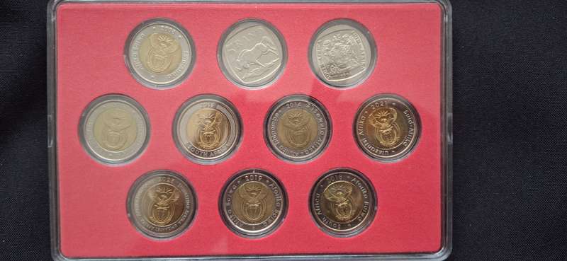 Commemorative Set of RSA R5 Coins 50% of the coins are uncirculated
