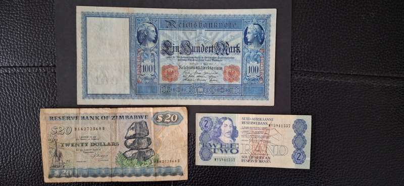 Set of 11  RSA and other WORLD Banknotes Circulated