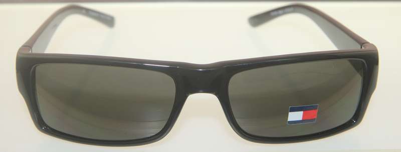 Tommy Hilfiger Sunglasses - NO Reserve