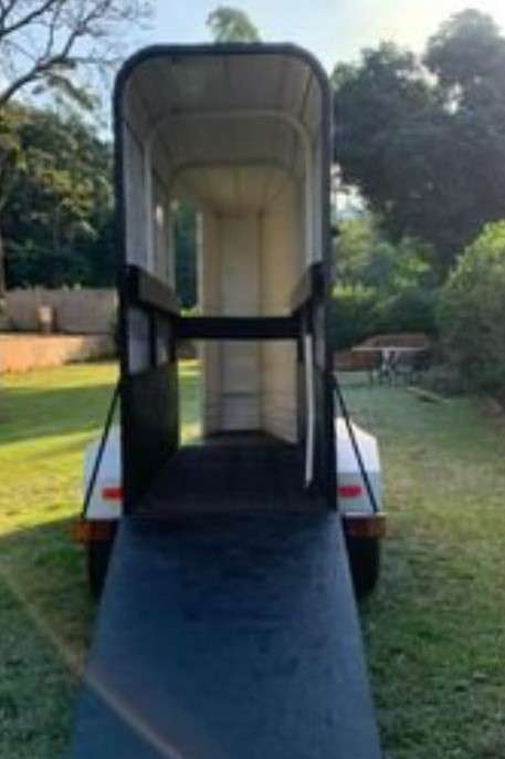 Horse trailers double axle
