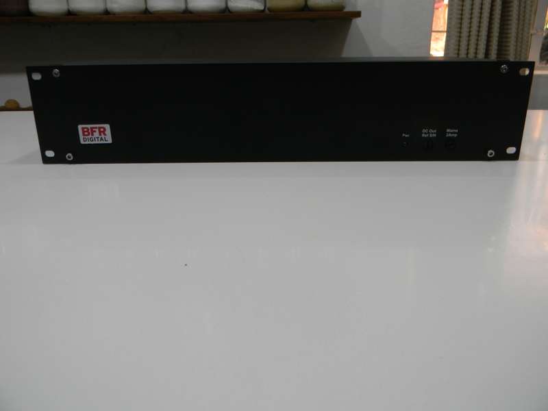 RS485 Distributor 1 Input 16 Output in 1U Rack Mounting Panel RS016