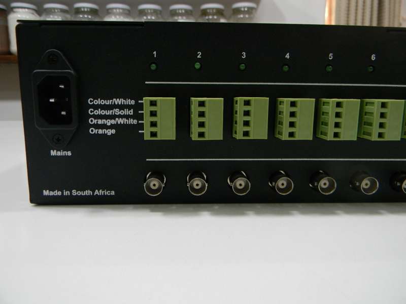 RS485 Distributor 1 Input 16 Output in 1U Rack Mounting Panel RS016