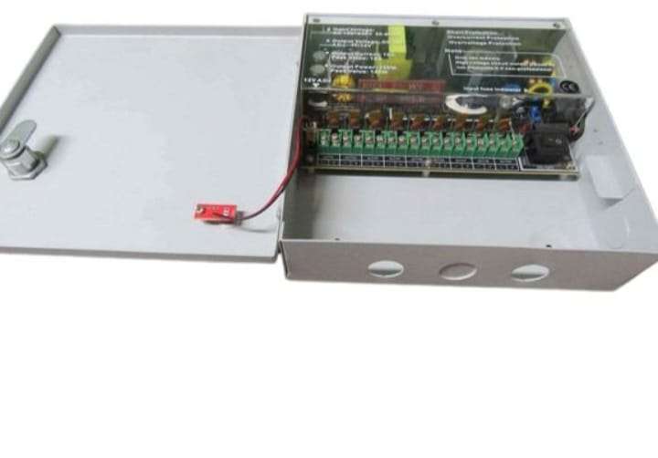 Securi-Prod 220V input, 12V output power supply.