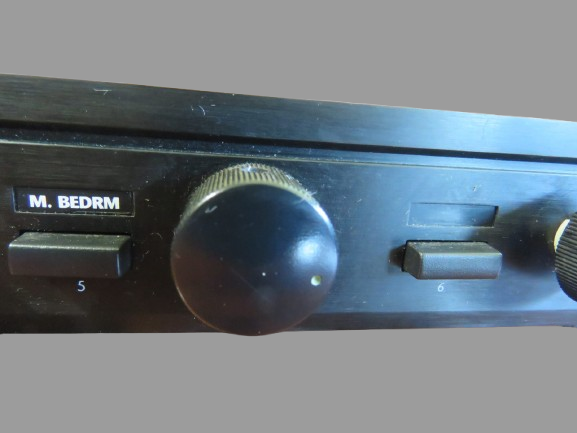 Niles SSVC-6 - 100W Six-Pair Speaker Selector with Volume Controls