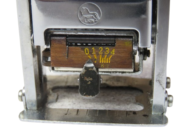 Lion Pro-Line Heavy-Duty Automatic Numbering Machine, 6-wheel, Gothic (C-72)