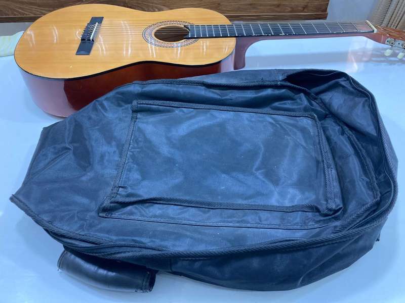 Ashton SPCG44 BK Classical Guitar Starter Pack