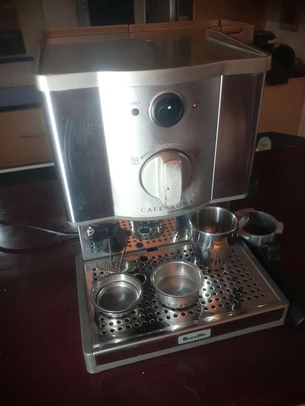 BREVILLE CAFE ROMA ESPRESSO MAKER MODEL:ESP8B