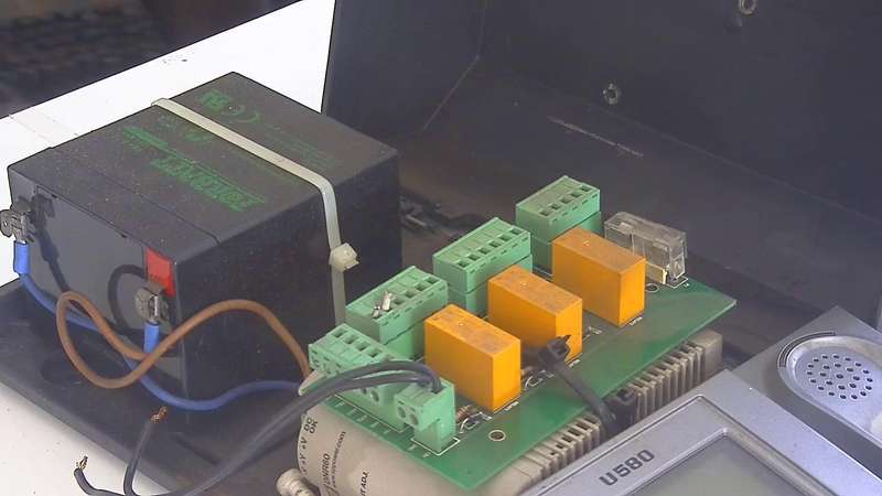 ZKSoftware U580 access control. 2 units. power boxes and relays