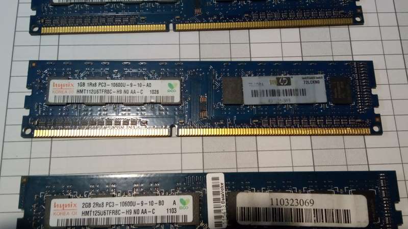 3 x Hynix 1GB PC3 10600 U DIMM